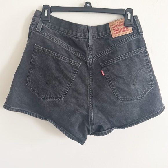 Levi's Women's black High Waisted cotton Mom denim Jean Shorts size 30 - Picture 6 of 9